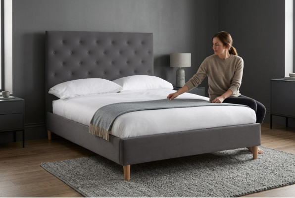 Bett Këssen Design Luxus Duebel Hotel Better Schlofzëmmer Chesterfield Gro.