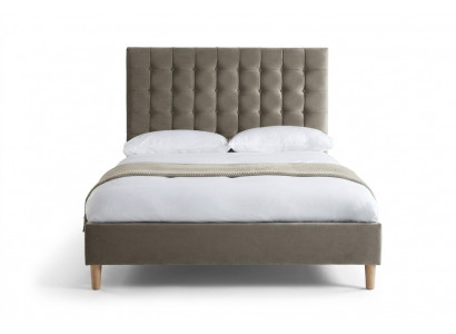 Grouss Luxus Chesterfield Duebelbett gepolstert Schlofkummer Bett