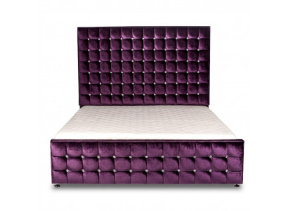 Lila Luxus Samt Textil Bett Duebel Better Chesterfield mat Kristallsteng Nei