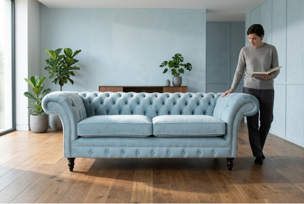 Hellbloen modernen Chesterfield Drësëtz-Liichtzëmmer Luxus-Couch