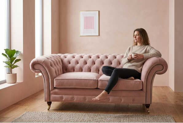 Klassesch Couch Chesterfield Still, Textil Lieder Stoff Samt Zwéesëtzert.