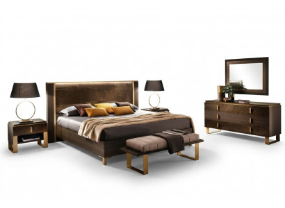 Schlofkummer Set Bett Nuetsdëscher Hocker Better Design Italienesch Miwwelen 4 Stéck