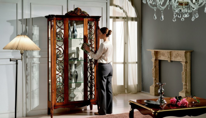 Klassesch Schafpafamillen Design Schief Glasvitrinen Italienesch Miwwel Nei