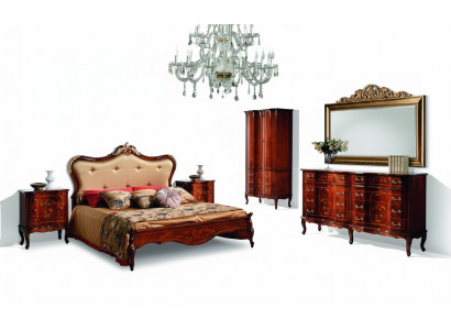 Klassescht Chesterfield Bett Miwwel Swarovski Steng Duebel Polster Better