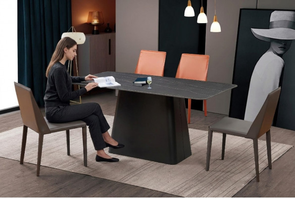 Klasseschen Dësch Iessdësch Holz Iesszëmmer Garnitur 4x Stull Set Still
