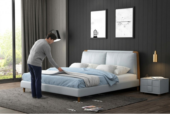 Moderne Doppelbett 180x200 am wäissem Liederdesign op Holzbeen