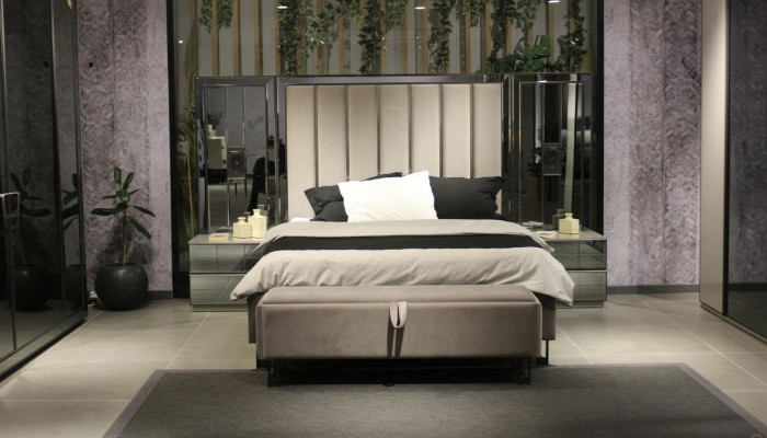 Bett 2x Nuetsdëscher Bänk Design Schlofzëmmer Set 4tlg Luxus Miwwelen Nei