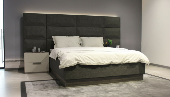 Luxus Schlofzëmmer Set Designer Bett 2x Nuetsdësch Holz Komplett nei 3 Deeler.