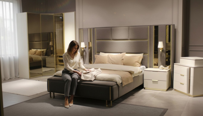 Bett 2x Nuetschranken 3 Deeler Schlofzëmmer Duebelbett Design Miwwelen Holz Neit Set