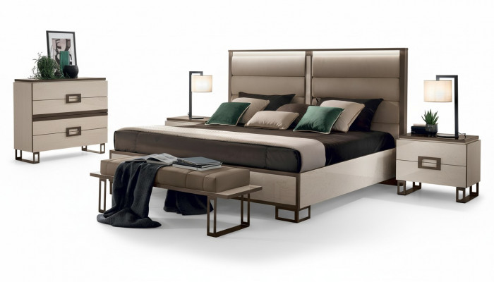 Bett 2x Nuetsdësch 3 Stéck. Schlofkummersatz Design Modern Luxus Better Miwwelen Nei