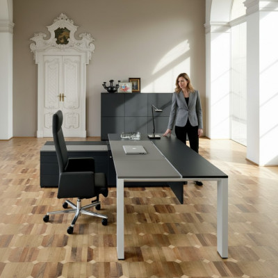Konferenzdësch Ecktisch Schief Ecktisch mat Regaler Computerdësch Miwwelen Nei