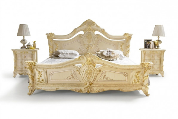 Klassesch Schlofkummer Hotel Bed Barock Miwwelen Holz Better Italien Luxus