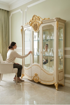 Vitrin Schaf Vitrinen Schief Schief Design Italienesch Miwwelen Wunnzëmmer Nei