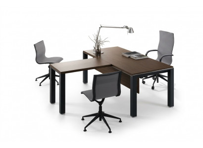 Schreifdësch Dësch mat Besprechnungsdësch Chefdesk Frezza Büro Ariichtung Miwwelen