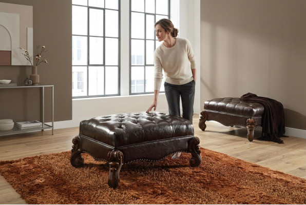 Fouss-Schocker Schocker Polsterschocker Sëtzschocker Ottomane Schocker Chesterfield Barock