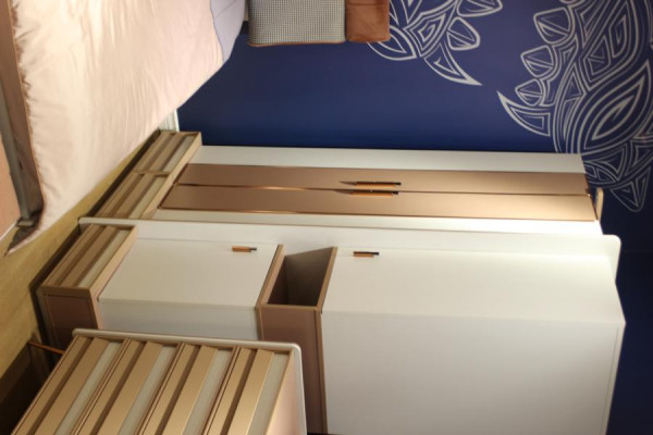 Kleederschaaf Schief Schaf Design Holz Kannerzëmmer Modern Miwwelen Nei