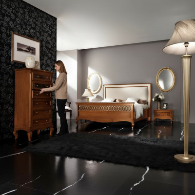 Luxus Schlofzëmmer Set 4tlg. Bett 2 Nuetsdëscher Komod Massivholz Miwwelen Italien