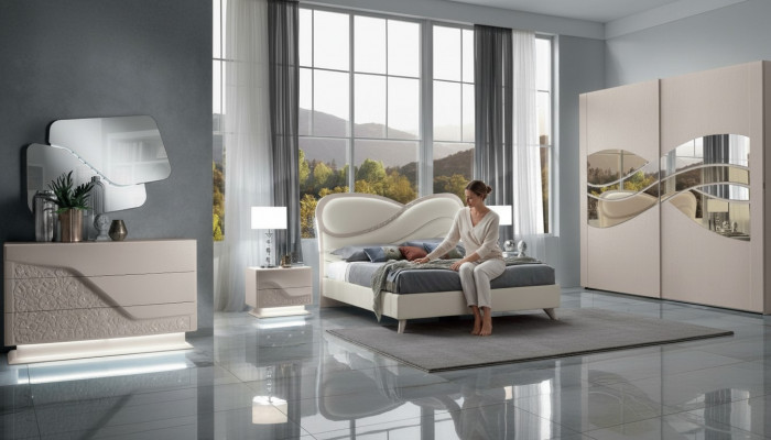 Schlofkummer Set 5-Deeler Luxus Bett 2x Nuetsdësch Kommode Kleederschaf Holz Nei
