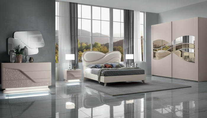 Schlofkummer Set 5-Deeler Luxus Bett 2x Nuetsdësch Kommode Kleederschaf Holz Nei