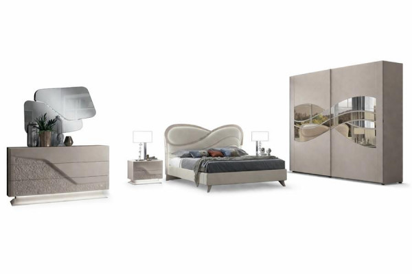 Schlofkummer Set 5-Deeler Luxus Bett 2x Nuetsdësch Kommode Kleederschaf Holz Nei