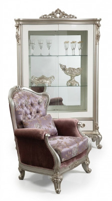 Klassesche Fauteuil mat Blummenmuster Lila Sofaeenzer Barock Rokoko