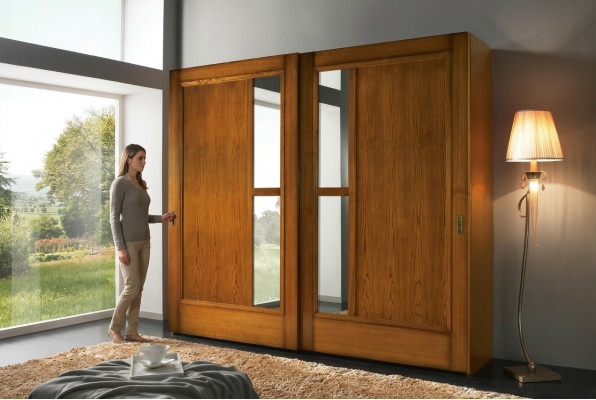 Kleederschaf Wandsschaf mat Schiebetieren Schaf Schief Modern Schlofzëmmer