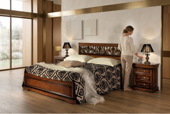 Italienesch Schlofzëmmer Miwwelen Bett Nuetsdësch Massivt Holz Better Set 3 Deeler
