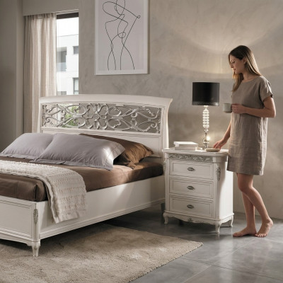 Nuetsdësch mat 3 Schief Wandschaf Miwwelen Design Vaccari cav giovanni Nei