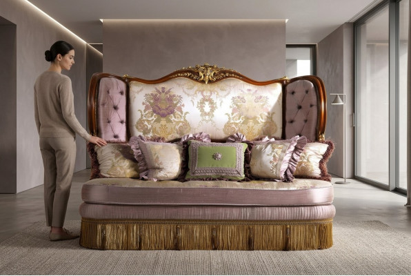 Zäitlech Eleganz Stilvoll Lila Chesterfield Dräisëtzer-Sofa fir Äert Doheem
