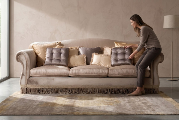 Sofa Dräibettzëmmer Sofa 3-Sëtzer Designer Sofa modernes Design Braun