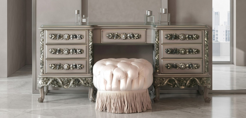 Konsolendësch Konsolendëscher Miwwelen Konsolen Kommode Sideboard Holz Faarf Sëlwer