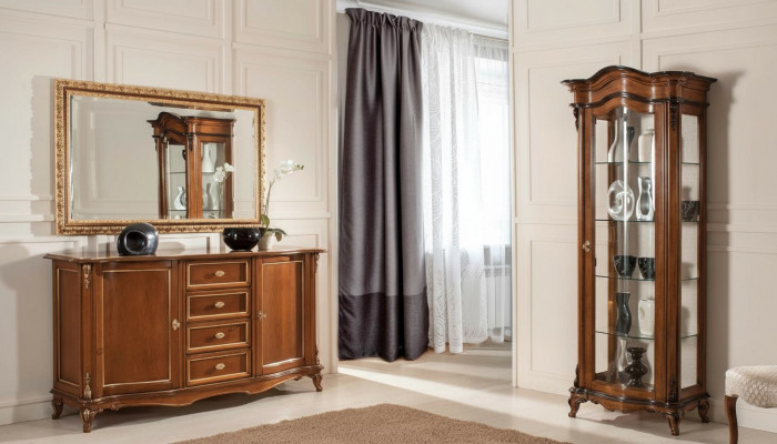 Iesszëmmer Garnitur Vitrine Schaf Kommode Spigel Anrichte Italien Miwwelen 3stéckeg