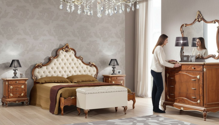 Schlofkummer Komplett Set Bett 2x Nuetsdësch Kommode Spigel Fauteuil 6tlg Italien