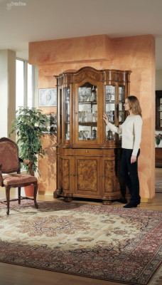 Miwwelen Glasschaf Vitrin Holz Vitrine Glas Schaf Schief Regaler