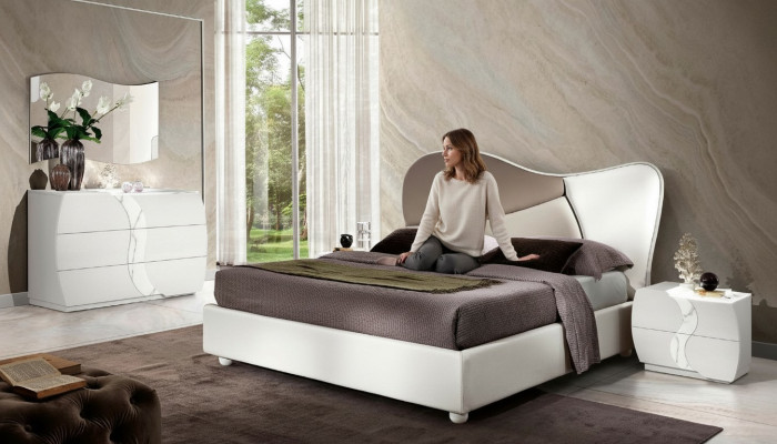 Schlofzëmmer Bett Nuetsdësch Kommode Spigel Luxus Garnitur Duebel Set 5 Stécker. Nei