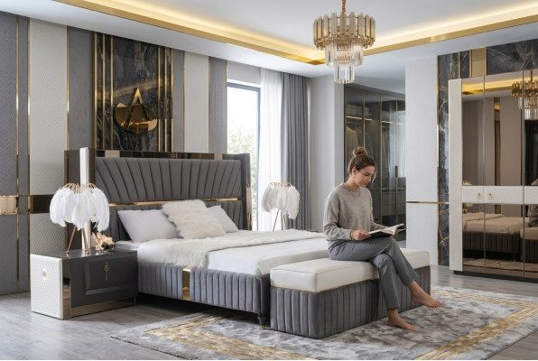 Luxus Bett 180x200cm mat Holz Kappdeel an 2 Nuetsdëscher Italienesch Miwwelen Nei
