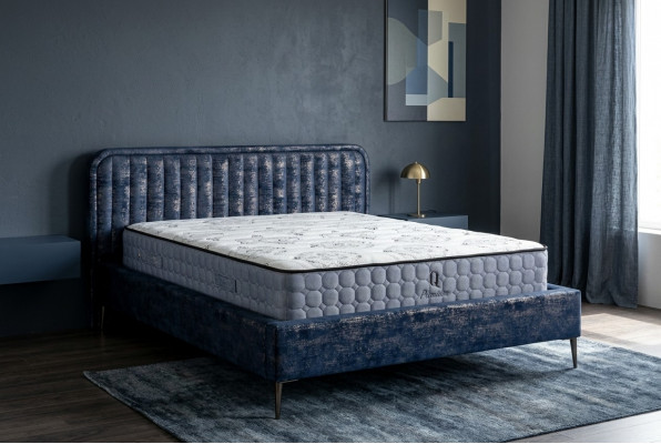 Bett Blo Duebelbett Schlofkummer Holz Miwwelen Design Eleganten Polster Stoff Neit