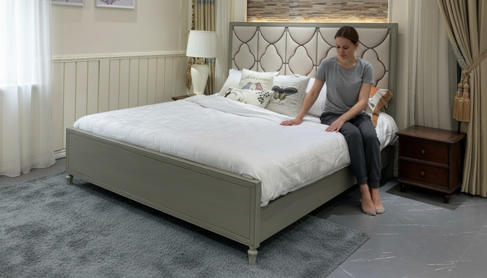 Premium duebelt Bett am klassesche Design mat beiger Liederastattung