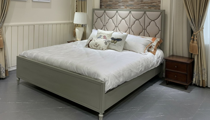 Premium duebelt Bett am klassesche Design mat beiger Liederastattung