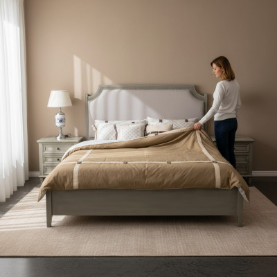 Premium Duebelbett am klassesche Design a Gro mat wäisser Lederausstattung