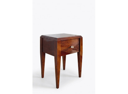 Nuetsdësch Nuetsdëscher Konsolen Niewendësch Nuetskonsolen Holz Design Modern