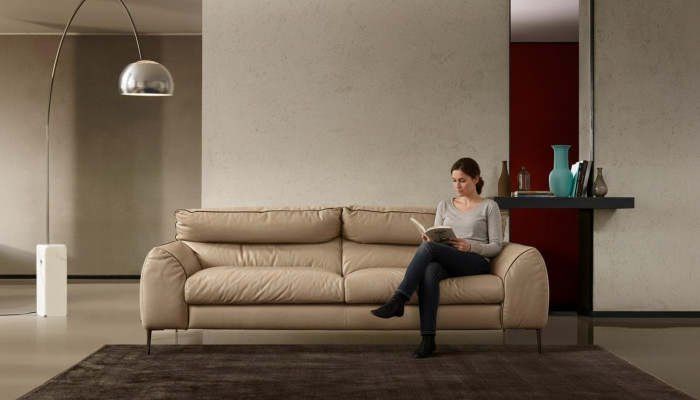 Wunnzëmmer Lieder-Sofa Beige Zweisëtzer Design Sofas Polster Sofas 2 Sëtz Prianera