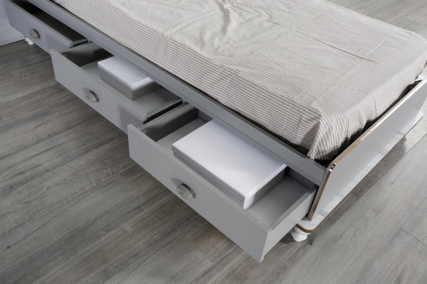 Kannerzëmmer Miwwel 5-Deeler Set Design Bett Nuetsdësch Kleederschaf