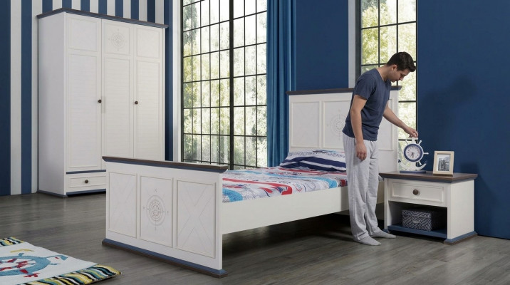 Jugendzëmmer Bett Nuetsdësch Miwwelen Kleederschaf Komplett 3 Deeler.