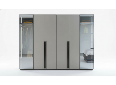 Elegante Schlofkummer Kleederschafsäit mat Glastüren Duerchsichteg Fronten Schaf.