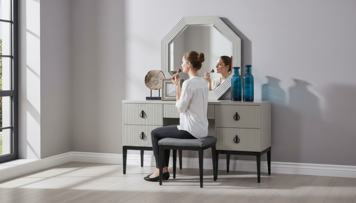 Schminkdësch mat Spigel Grousser Schlofzëmmer Design Konsol Hocker Nei