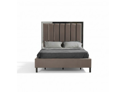 Better Design Bett Polster Schlofzëmmer Hotel Design Duebelbett Metall Taupe Nei