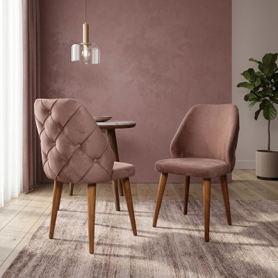 Holzgepolsterten Chesterfield-Sëtzstull mat beige Réck op Holzbeen fir Iesszëmmer
