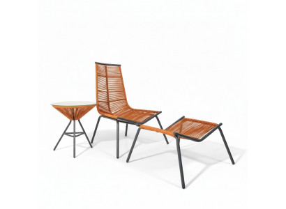 Modernt Set fir Äre Gaart Besteet aus Fauteuil, Hocker an Niewendësch.