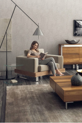 Beige wäisse Fauteuil Sesselen Wunnzëmmermiwwelen Liesfauteuil Ouerfauteuil